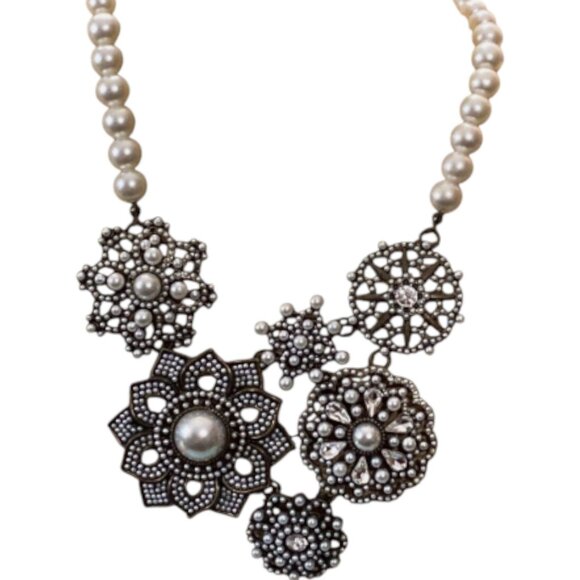 Retired Plunder Rosemary Faux Pearl & Rhinestone Snowflake Bib Necklace - Picture 3 of 7